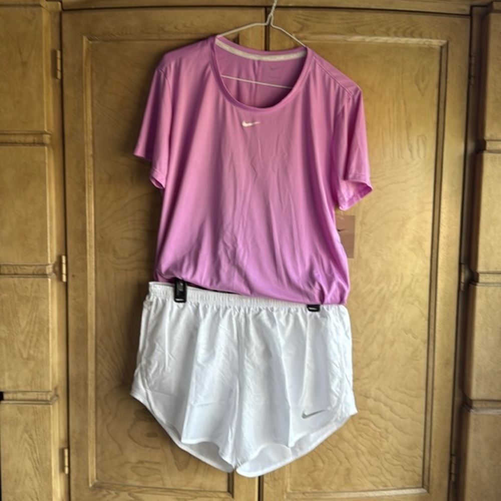 Nike 🏃‍♀️DRI FIT Lavender Tee and Light Gray Shorts Set